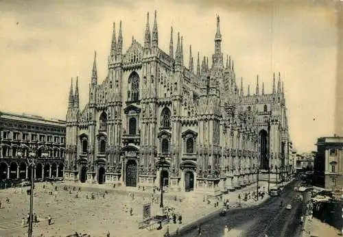 Italy Milano Il Duomo