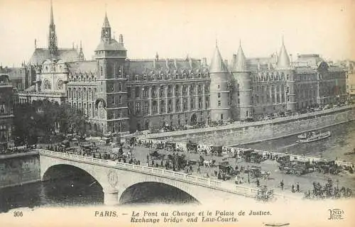France Paris Le Pont au Change & le Palais de Justice