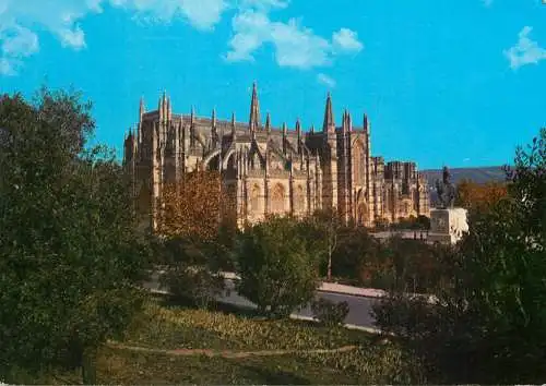 Portugal Batalha monastery and statue