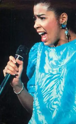 Music and musicians postcard Irene Cara Fame