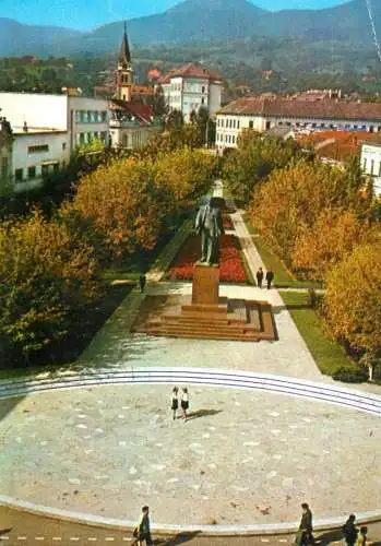 Romania Deva statuia Dr Petru Groza