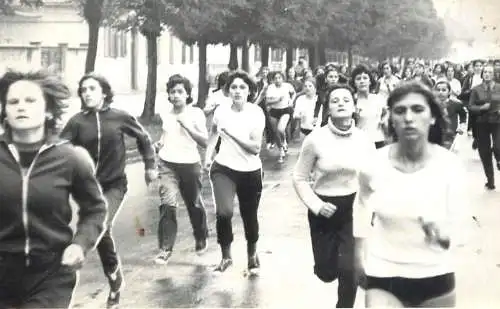 Original foto photo social history Romania athletic team young race