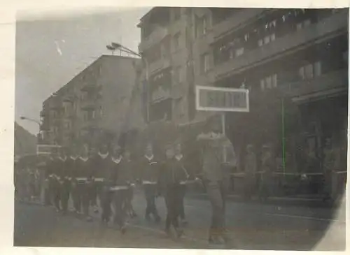 Original foto photo social history Romania Sibiu communist parade