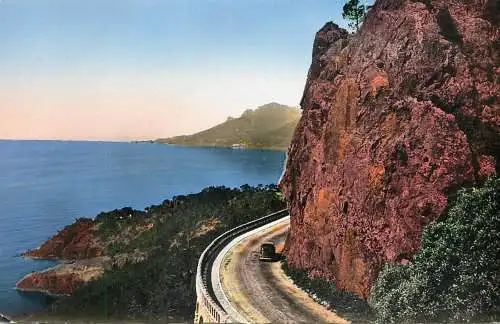 cpsm France Cote d'Azur Corniche d'Or route du bord de mer entre Theoule et le Trayas