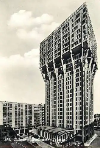 Italy Milano grattacielo Velasso