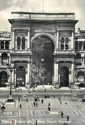 Italy Milano entrata della Galleria Vittorio Emanuele