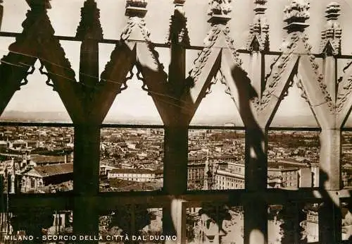 Italy Milano Scorcio della citta dal duomo