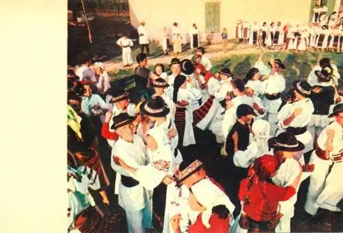 Romania folklore & ethnography traditional costumes in round dance Lapus