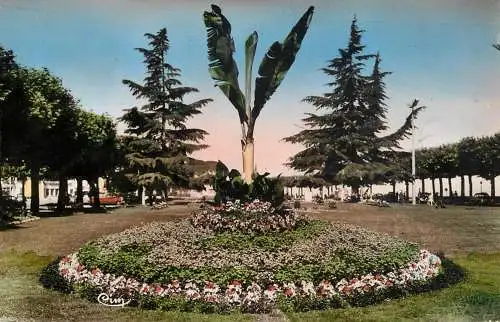 cpsm France Evian Jardins du Casino