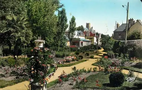 cpsm France Lamballe Jardin Public