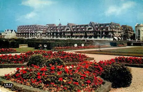 cpsm France Deauville La Plage Fleurie, Normandy-Hotel & les jardins