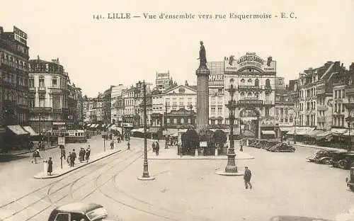 CPA France Lille vue d'ensemble vers rue Esquermoise