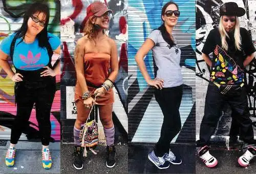 Advertising postcard girls got kicks thevicbar.com