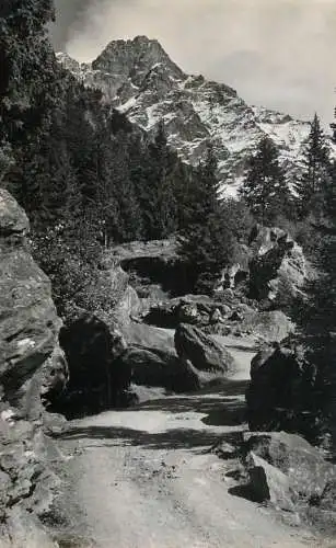 Switzerland Fionnay chemin de Mauvoisin