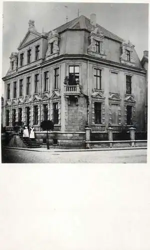 Real photo nurses and building