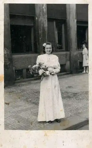 Real photo 1944 bride and flowers