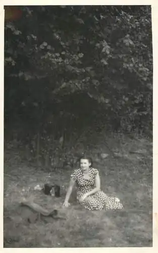 Real photo elegant woman in nature