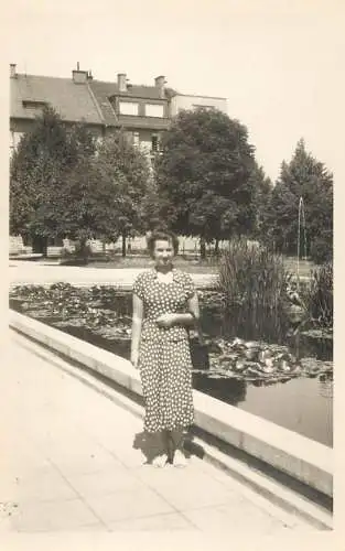 Real photo elegant woman in the park