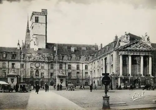 France Dijon place d'armes et palais des Ducs de Bourgogne