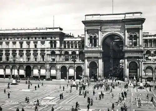 Italy Milano galleria entrance