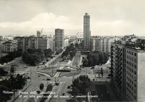 Italy Milano Piazza della Republica