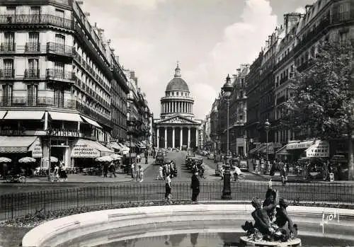 France Paris place Edmond-Rostand