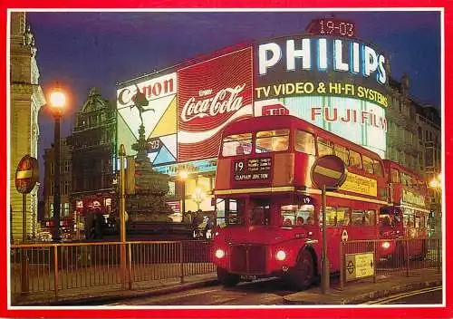 England London Piccadilly Circus night view