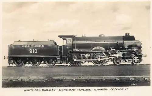 Transportation train Southern Railway 1938 London bridge station Merchant Taylors expresslocomotive