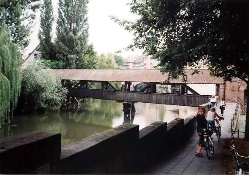 Place to idenntify bridge and bicycles