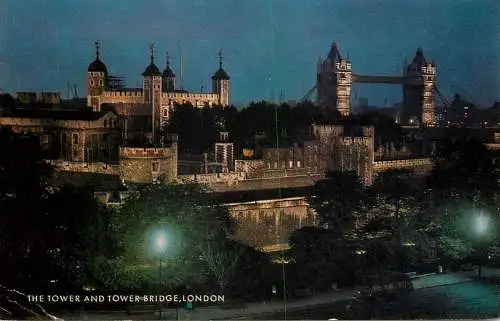 England London Tower & Tower Bridge night view