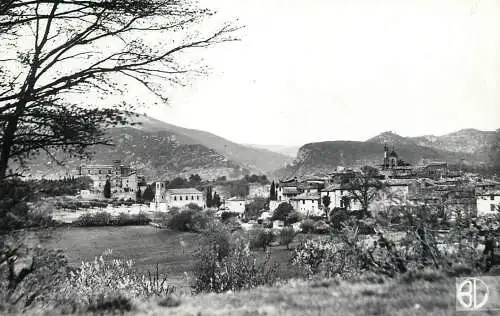 France  Lourmarin Vaucluse vue generale