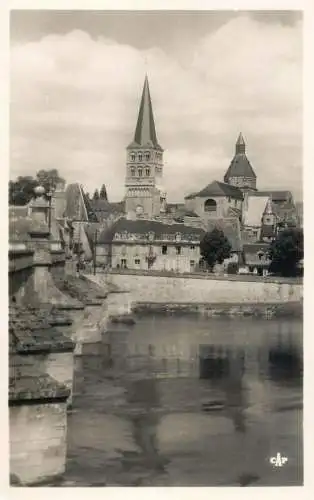 France La Charite-sur-Loire (Nievre) La Loire et les Clochers