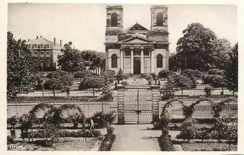 France Macon L'Hopital - Cour d'Honneur Square de la Paix et Eglise St Vincent