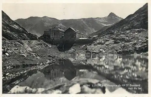 Switzerland l'hotel et l'hospice St. Bernard vus du lac