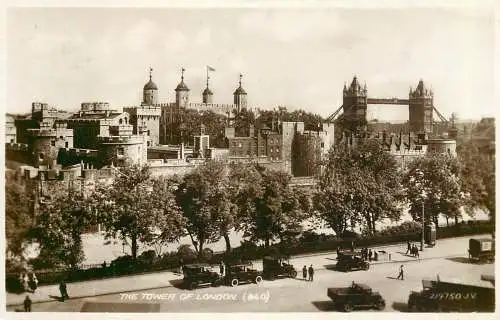 England London Tower & Tower Bridge panoramic view