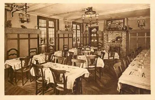 France Paris Auberge du Pere Louis Boule Rouge