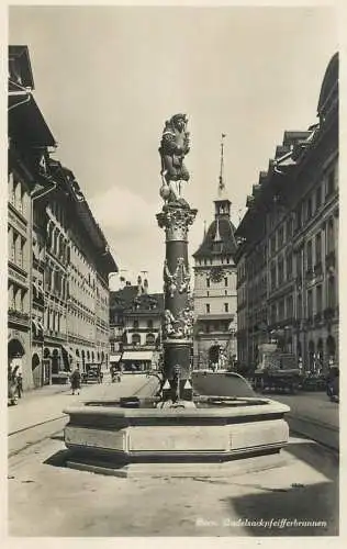 Switzerland Bern Dudelsackpfeifferbrunnen