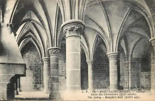 France Mont Saint Michel abbaye salle des chevaliers