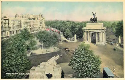 England London Piccadilly & Wellington Arch