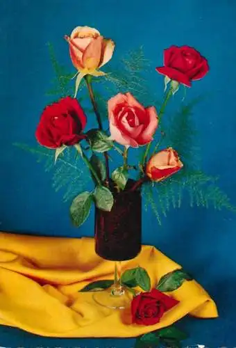 Holiday flower rose vase