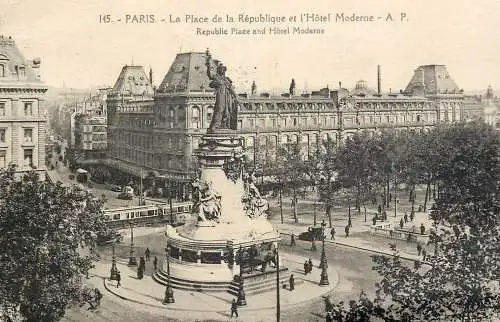 France Paris la place de la Republique tram