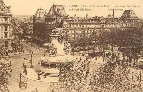 France Paris place de la republique tram