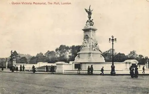 England London The Mall & Queen Victoria Memorial