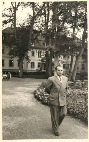 Elegant man souvenir photo postcard Germany