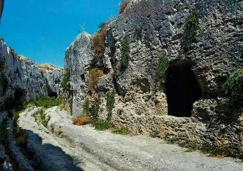 Italy Siracusa sepulchres street