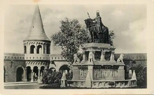Hungary Budapest Szent Istvan szobor 1960