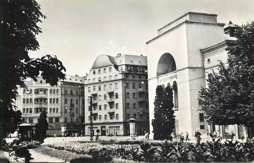 Postcard Romania Timisoara Piata Operei
