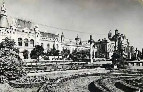 Postcard Romania Oradea Piata Victoriei 1967