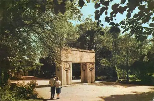 Postcard Romania Targu Jiu poarta sarutului C. Brancusi 1969