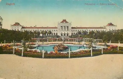 Postcard Croatia Zagreb Palyaudvar